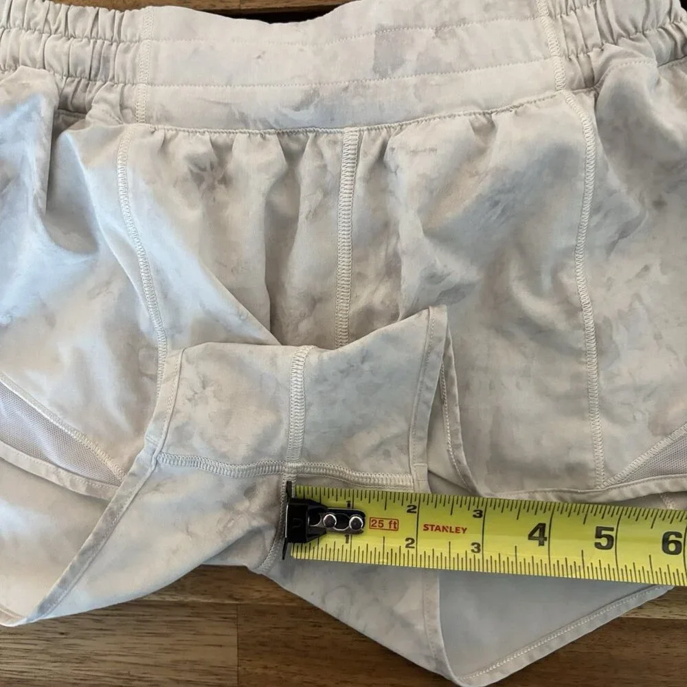 Lululemon Womens Hotty Hot Shorts (FIT LIKE A 2) Tennis Preppy Gym*LINER REMOVED